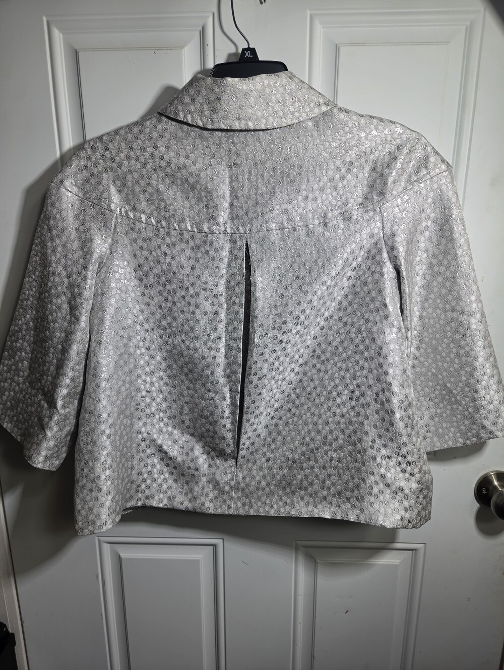 ✨ Lane Bryant Metallic Silver Polka Dot Cropped Jacket 16 - Picture 3 of 10